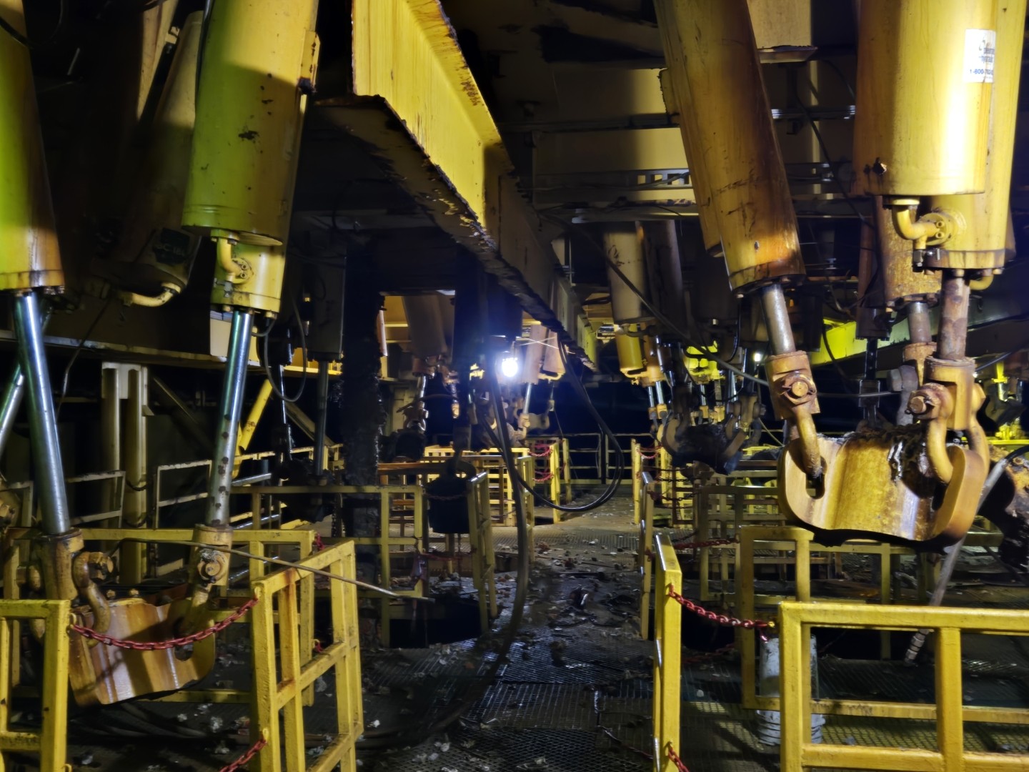 GC 184 Tensioners after cutting riser clamps